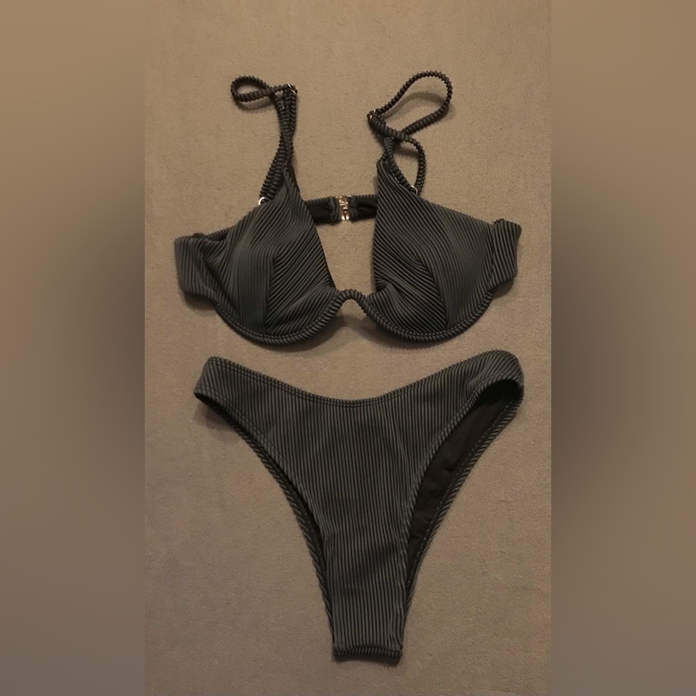 NEW Ribbed Bikini - Picture 2 of 13